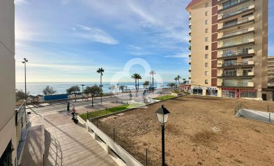 Reventa - Apartamento -
Fuengirola - 1ª Línea de playa