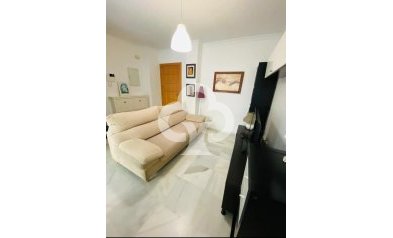 Wiederverkauf - Apartamento -
Fuengirola - El Higuerón