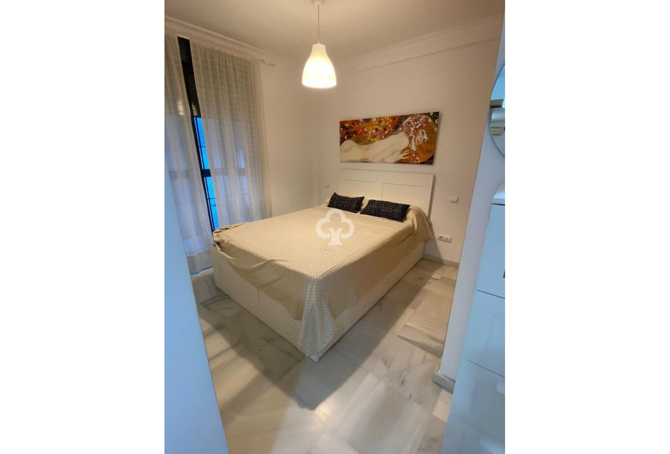 Resale - Apartament -
Fuengirola - El Higuerón