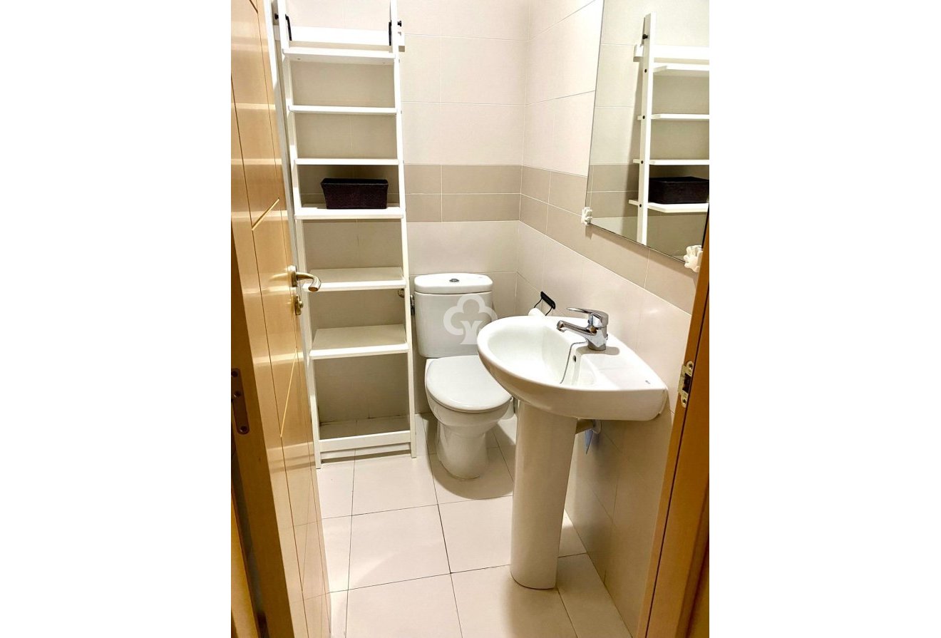 Resale - Apartament -
Fuengirola - El Higuerón