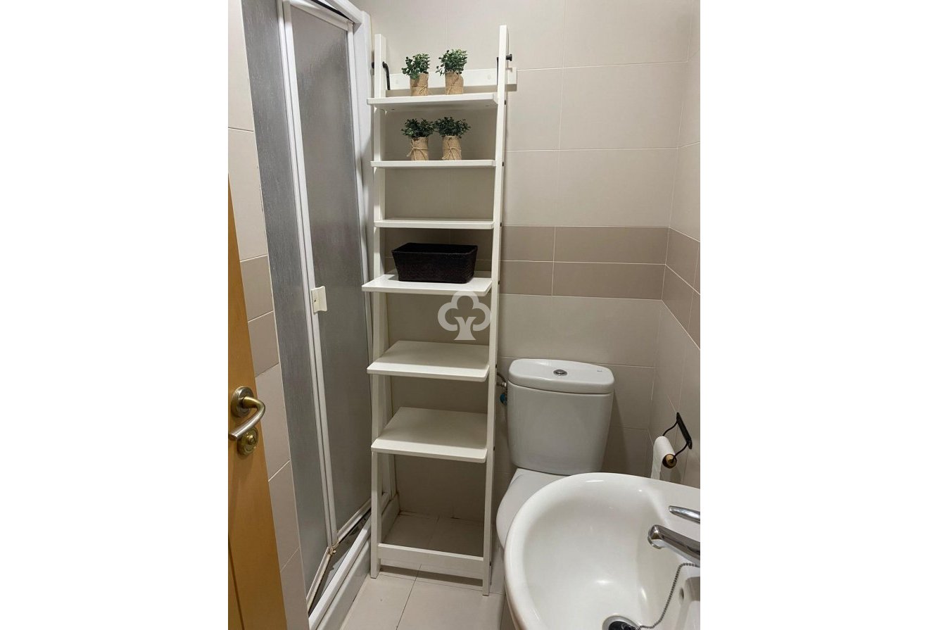 Resale - Apartament -
Fuengirola - El Higuerón