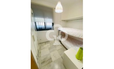 Resale - Apartament -
Fuengirola - El Higuerón