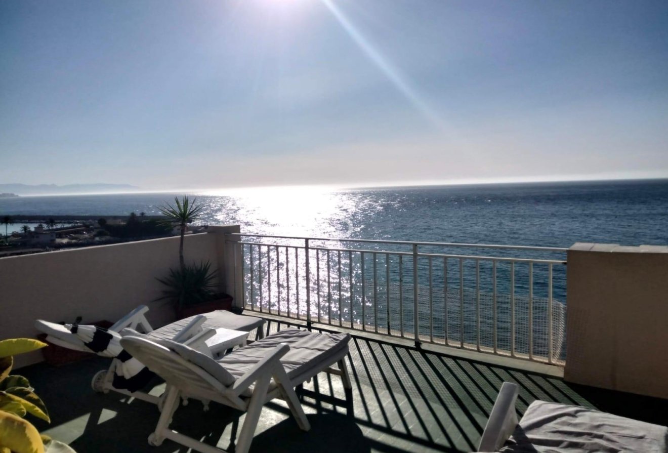 Resale - Penthouse -
Fuengirola - Puerto Deportivo