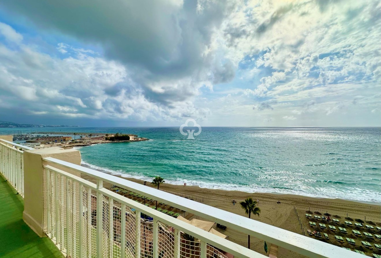 Resale - Penthouse -
Fuengirola - Puerto Deportivo