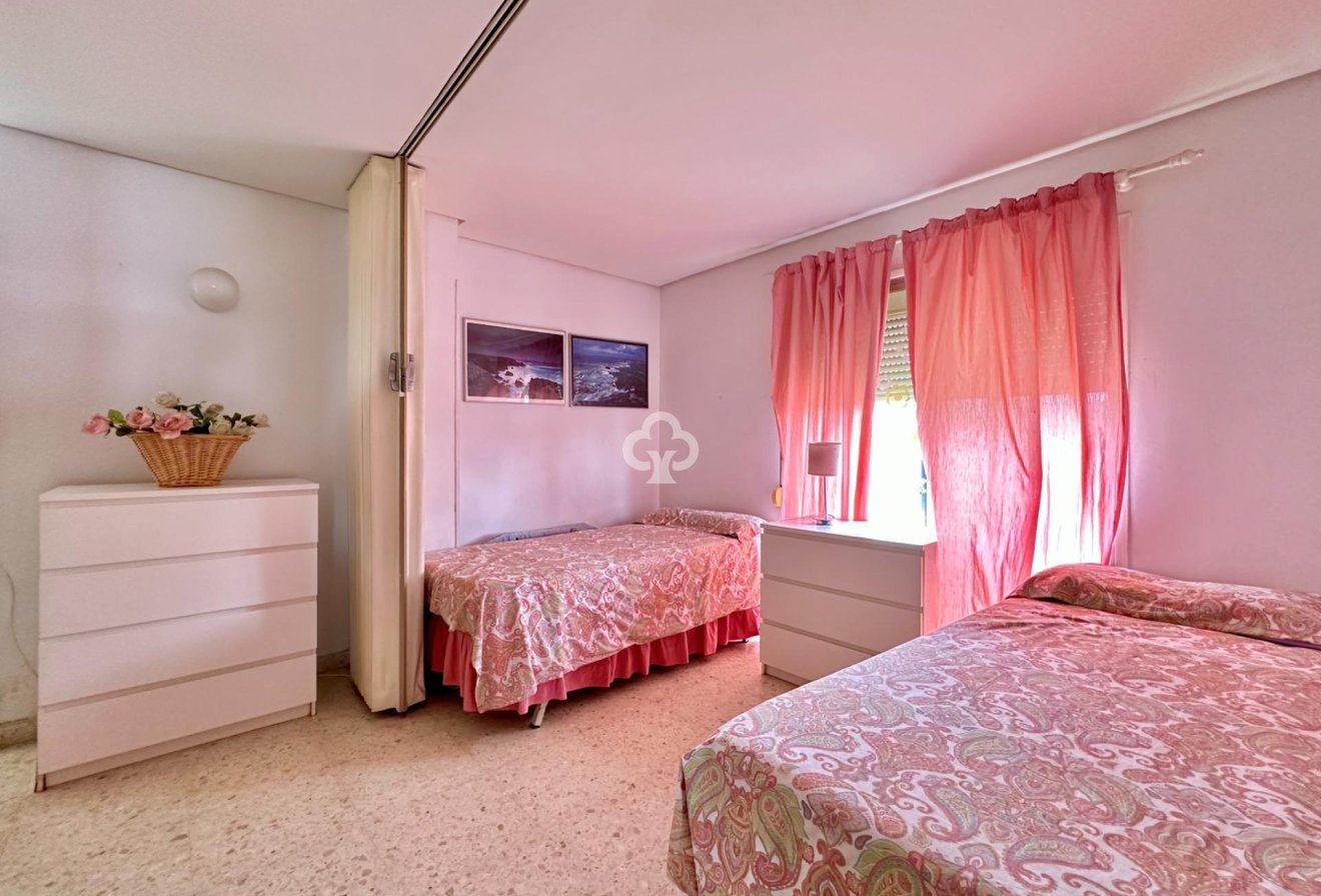 Resale - Penthouse -
Fuengirola - Puerto Deportivo