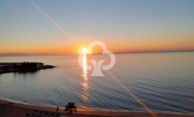 Jälleenmyynti - Kattohuoneisto -
Fuengirola - Puerto Deportivo