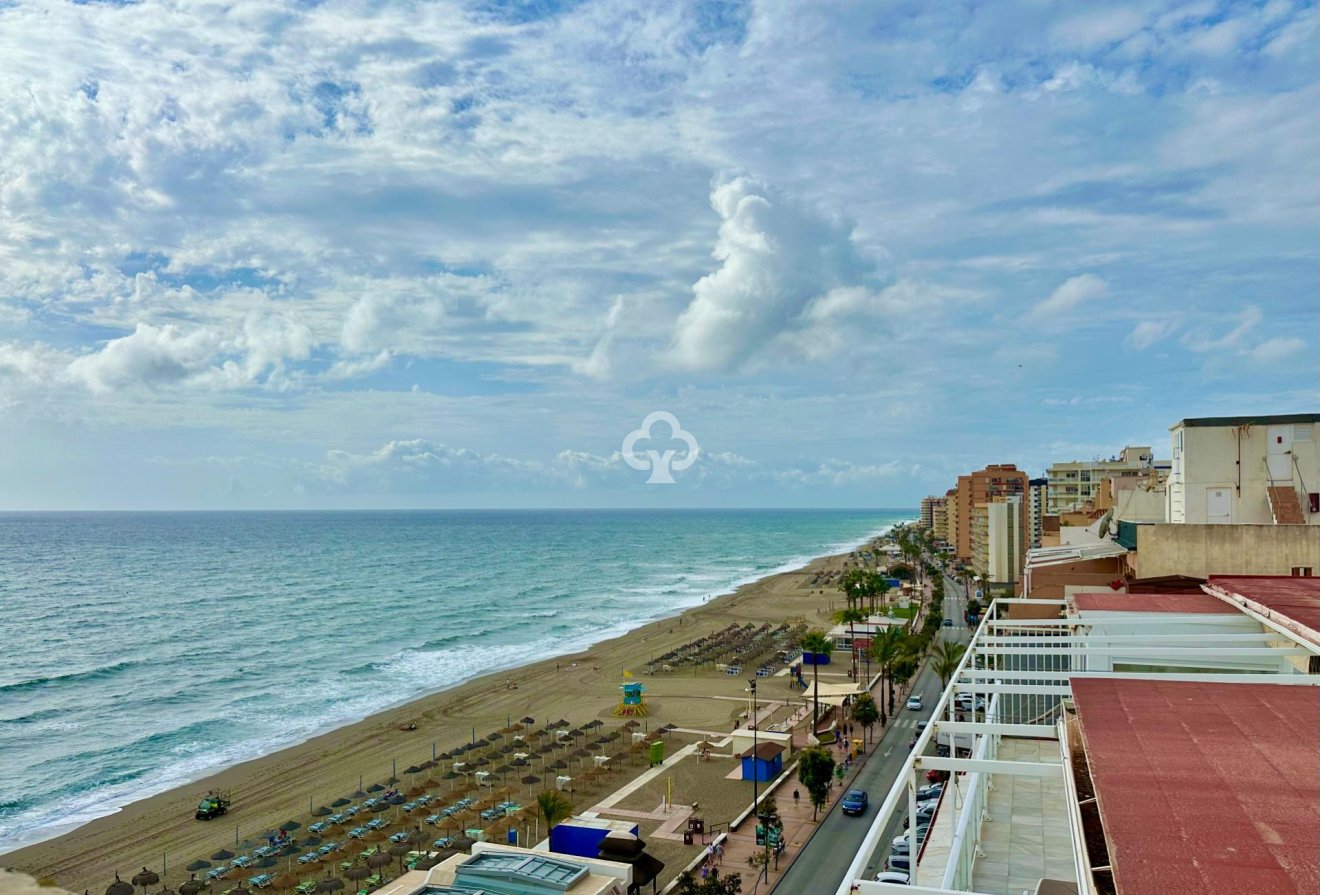 Jälleenmyynti - Kattohuoneisto -
Fuengirola - Puerto Deportivo