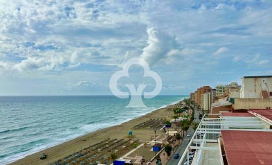 Resale - Penthouse -
Fuengirola - Puerto Deportivo