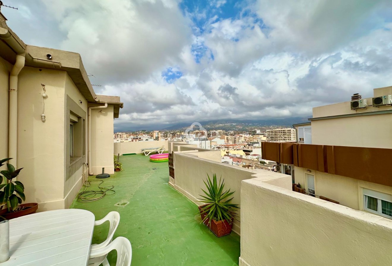 Resale - Penthouse -
Fuengirola - Puerto Deportivo