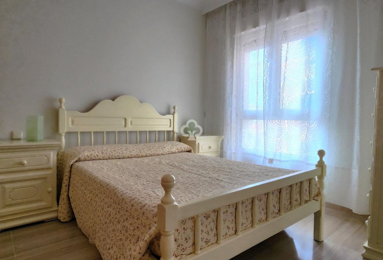 Alquiler a largo plazo - Apartamento -
Fuengirola - Recinto Ferial