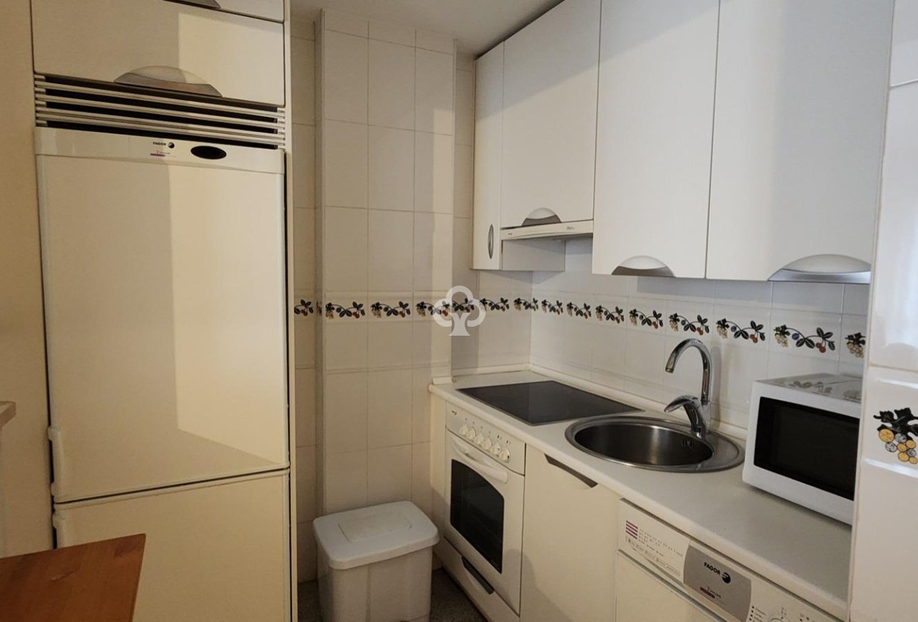 Alquiler a largo plazo - Apartamento -
Fuengirola - Recinto Ferial