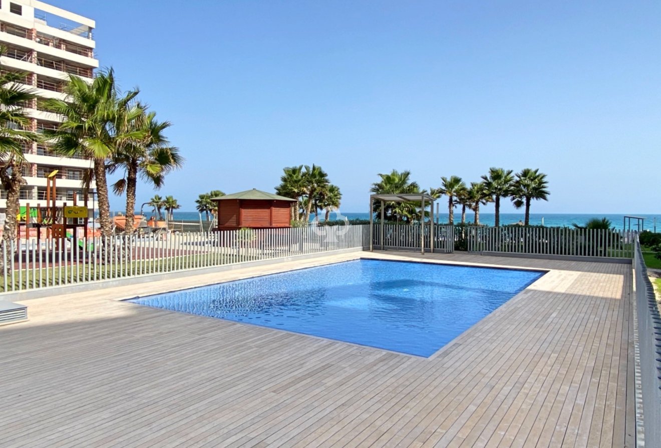 Resale - Apartment / flat -
Orihuela Costa - Punta Prima