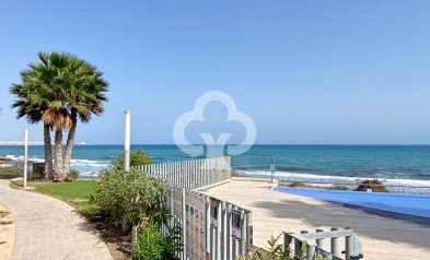 Resale - Apartment / flat -
Orihuela Costa - Punta Prima