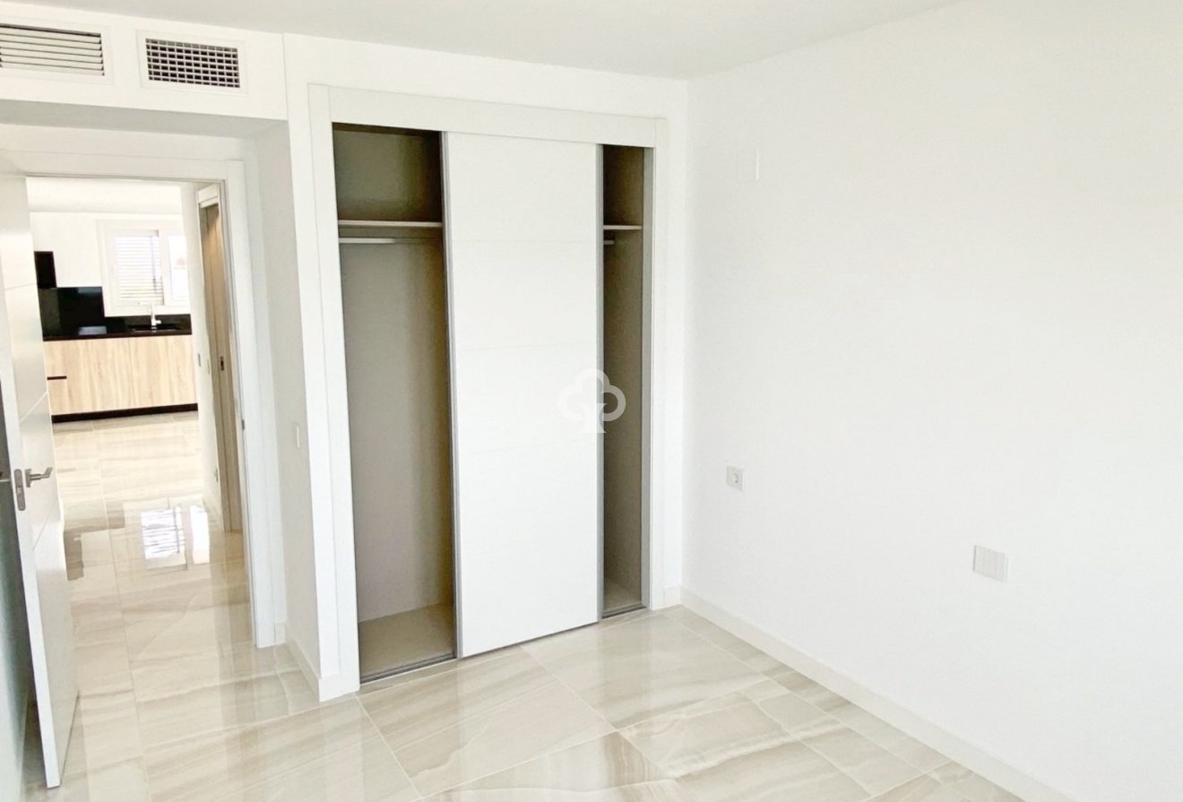 Resale - Apartment / flat -
Orihuela Costa - Punta Prima