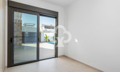 Obra nueva - Villas -
Los Alcázares