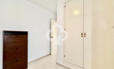 Resale - Piso -
Benalmádena - Myramar