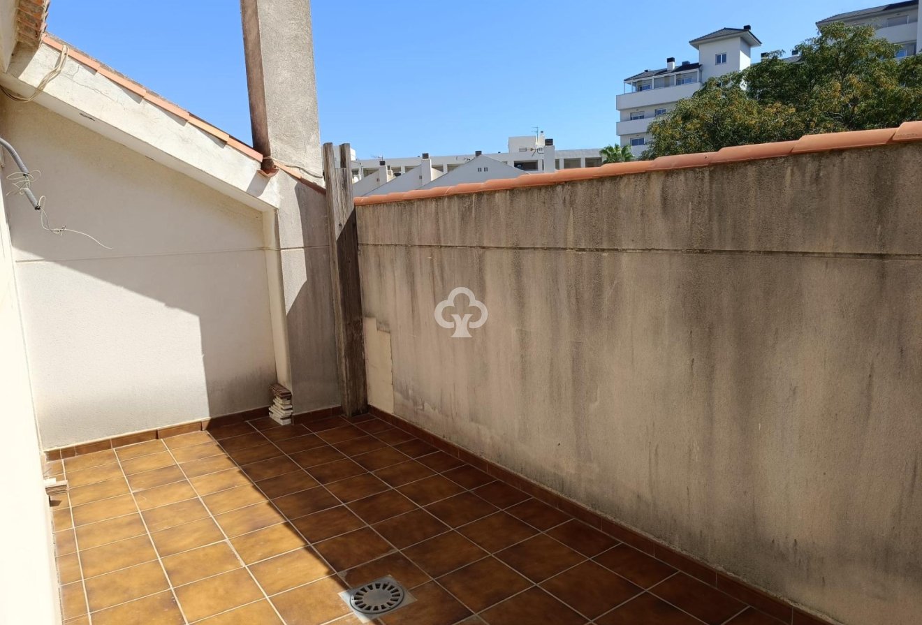 Resale - Townhouse -
Fuengirola - Castillo de Sohail