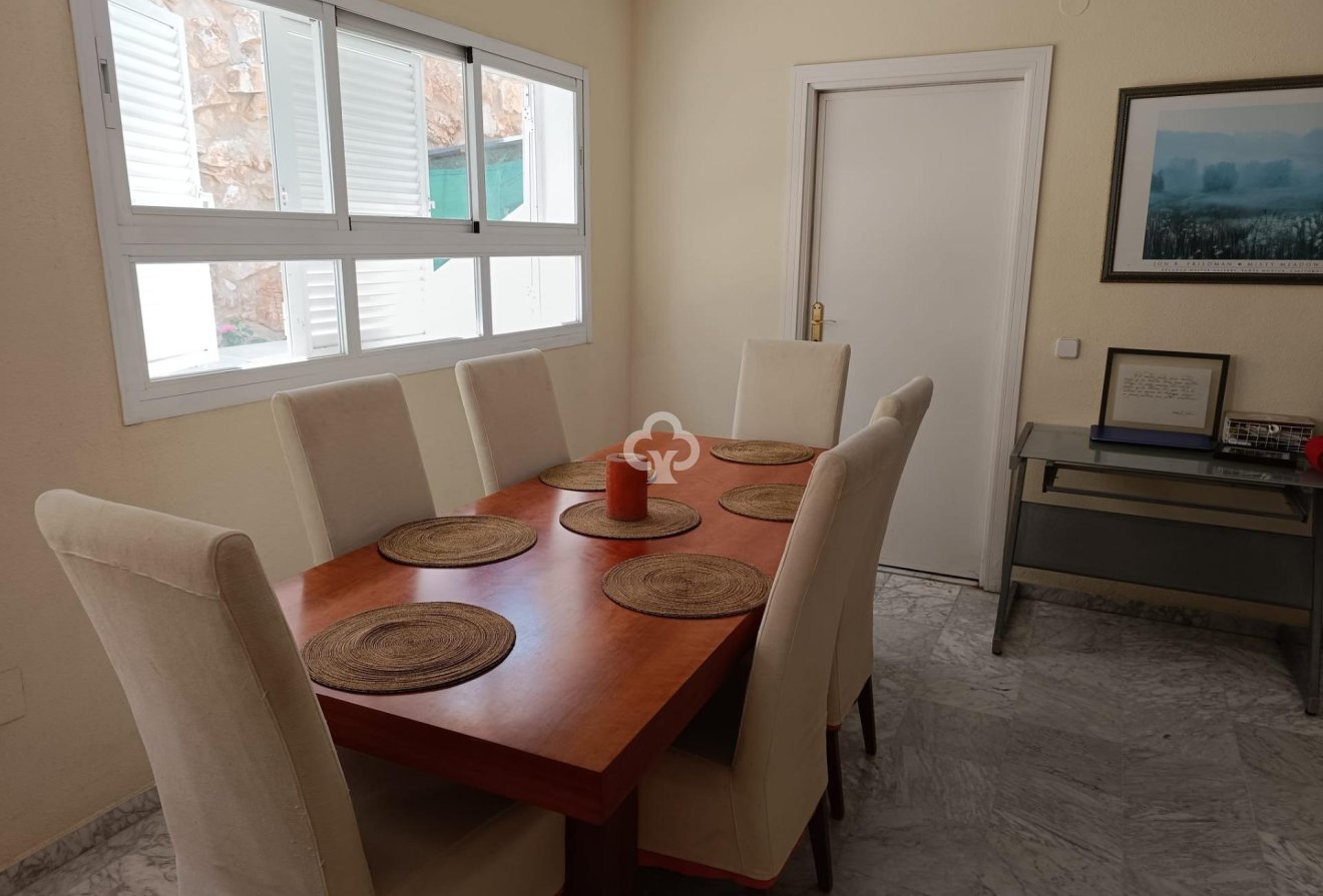 Resale - Townhouse -
Fuengirola - Castillo de Sohail