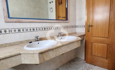 Wiederverkauf - Apartamento -
Fuengirola - Castillo de Sohail