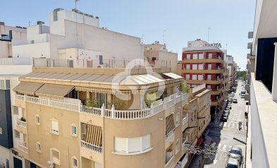 Resale - Apartment / flat -
Torrevieja - Centro