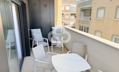 Resale - Apartment / flat -
Torrevieja - Centro