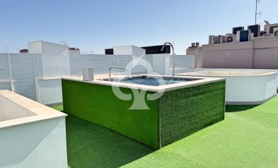 Resale - Apartment / flat -
Torrevieja - Centro