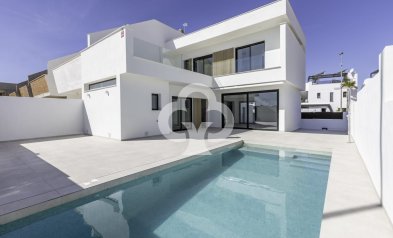 Obra nueva - Villas -
San Javier